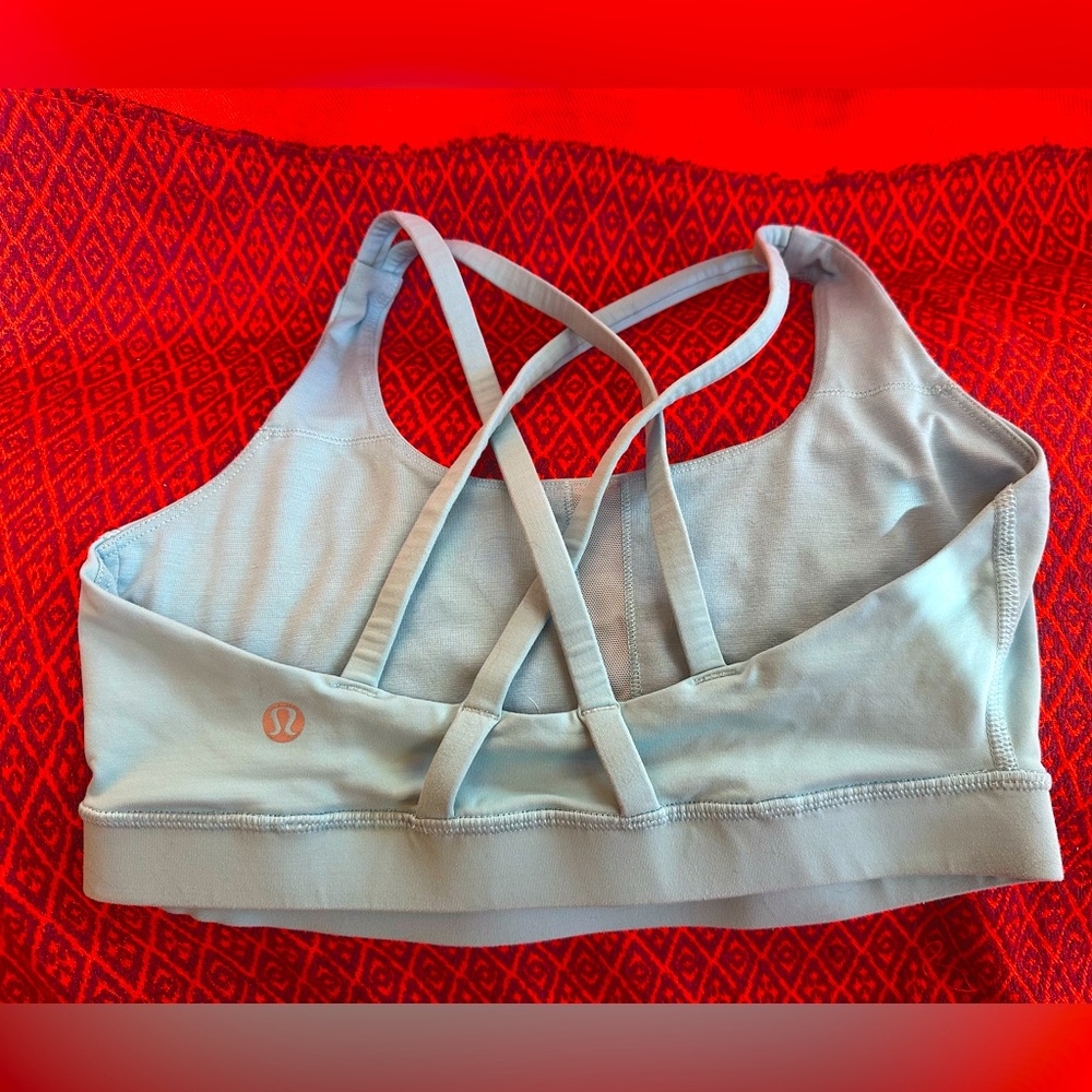 Lulu🍋
Cross-Back Sports Bra